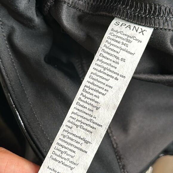 Spanx Faux Patent Leather Leggings in Classic Black Size S - Picture 16 of 16